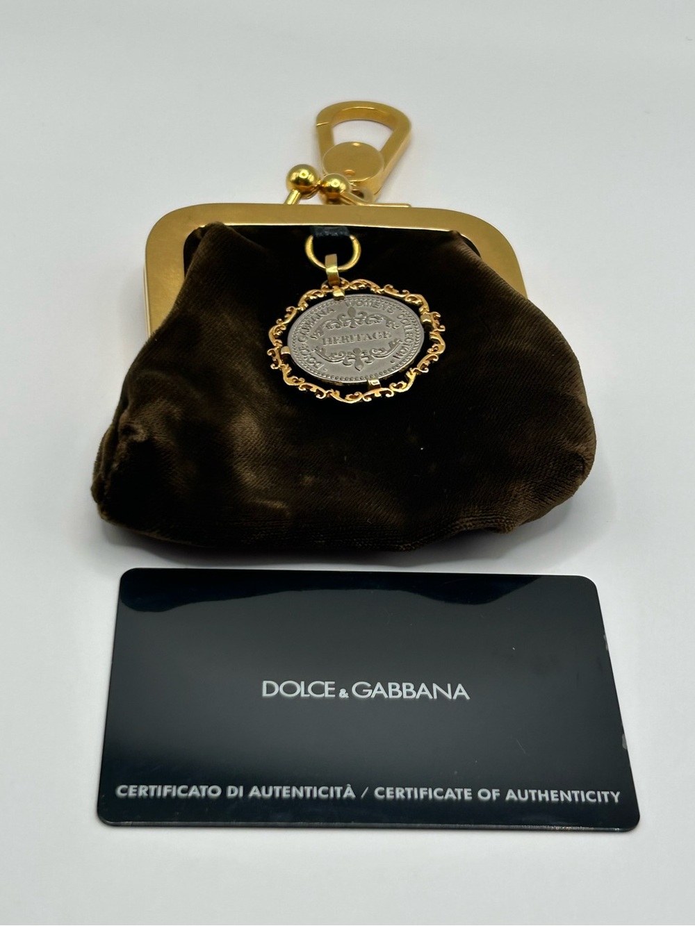 Dolce and Gabbana RARE kiss lock coin pouch bag charm keychain gorgeous - Picture 2 of 7